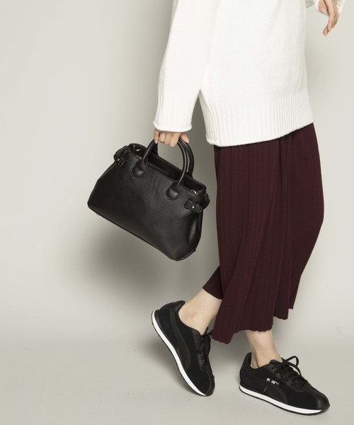 PLAIN CLOTHING（プレーンクロージング）の「サイドベルト2wayバッグ【PLAIN CLOTHING】（ショルダーバッグ・レディース・ブラック/キャメル/グレー・FREE）」の2枚目の写真