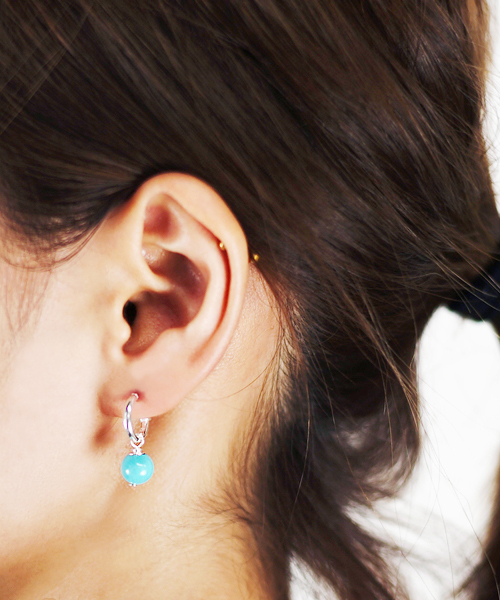 TONE SELECT GOODS(トーンセレクトグッズ)の「【925 SILVER ACC】ラウンドストーンスイングピアスSV925(OG)(ピアス(両耳用)・レディース・その他/その他1/その他2/ターコイズブルー/その他3/その他4/その他5/その他6/その他7・FREE)」の12枚目の写真