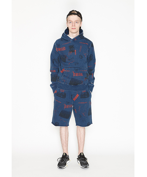 BILLIONAIRE BOYS CLUB(ビリオネア・ボーイズ・クラブ)の「BILLIONAIRE BOYS CLUB HEADLINE PRINT SHORTS 18SPRING(その他パンツ・メンズ・インディゴブルー・LARGE/MEDIUM/SMALL)」の2枚目の写真