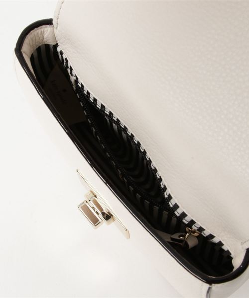 kate spade new york（ケイトスペード ニューヨーク）の「グリーンウッド プレイス リタ ベルト（ボディバッグ/ウエストポーチ・レディース・ホワイト・ONESIZE）」の4枚目の写真