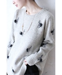 cawaii（カワイイ）の「【お尻が隠れるラウンド裾】シマウマ駆け巡る刺繍ニット/（ニット/セーター・レディース）」