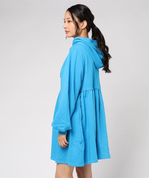 PUNYUS（プニュズ）の「FUGU刺繍HOODEDスウェットワンピース（ワンピース・レディース・レッド/ピンク/ブルー/杢グレー・1/2/4/3）」の6枚目の写真
