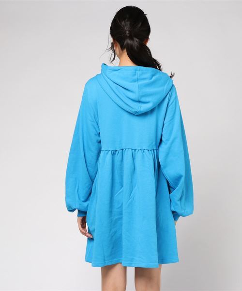 PUNYUS（プニュズ）の「FUGU刺繍HOODEDスウェットワンピース（ワンピース・レディース・レッド/ピンク/ブルー/杢グレー・1/2/4/3）」の7枚目の写真