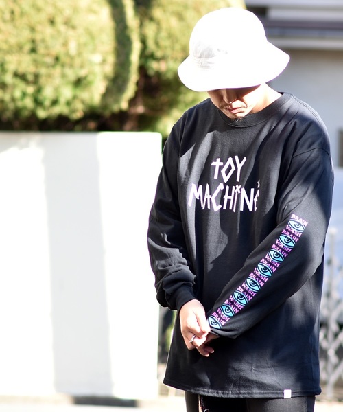 TOY MACHINE(トイ マシーン)の「【toy machine / トイマシーン】TAPE LOGO PRINT LONG SLEEVE TEE(Tシャツ/カットソー・メンズ・ホワイト/ブラック・S/M/L/XL)」の2枚目の写真