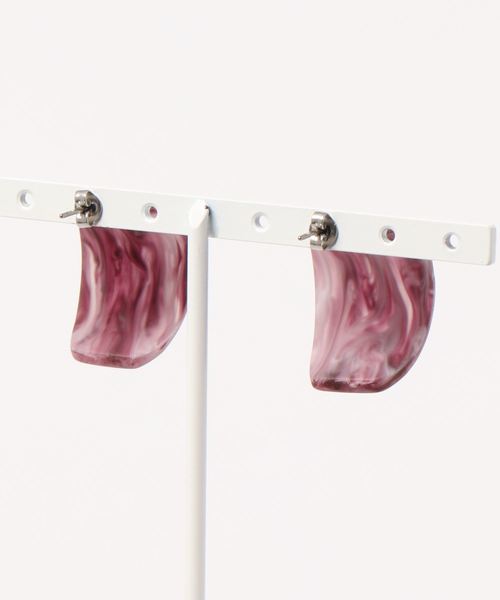 LOWRYS FARM（ローリーズファーム）の「ジュシカーブピアス　853402（ピアス（両耳用）・レディース・パープル/ブラウン/グレー・FREE）」の4枚目の写真