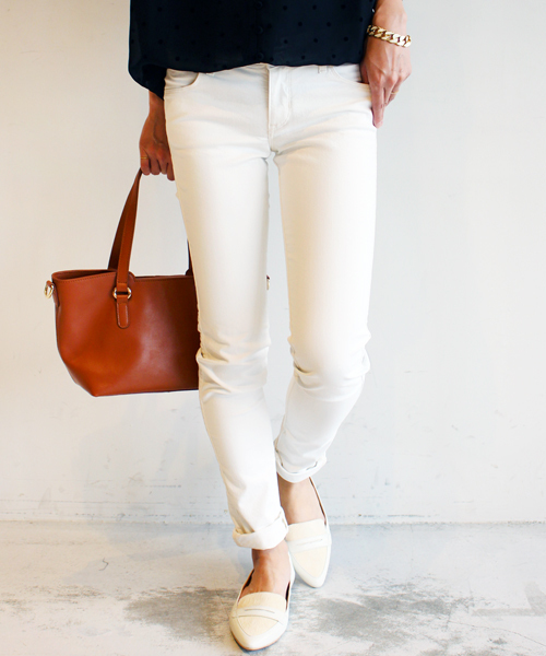 BEAUTY&YOUTH UNITED ARROWS(ビューティーアンドユースユナイテッドアローズ)の「BYBC ∵LEE別注 POPジェギング ◆(その他パンツ・レディース・ホワイト/ネイビー・SMALL/MEDIUM)」の1枚目の写真