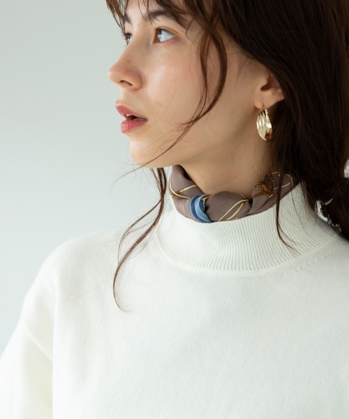 marjour（マージュール）の「CHAIN SCARF（バンダナ/スカーフ・レディース・ネイビー/ブラウン/グリーン・FREE）」の6枚目の写真