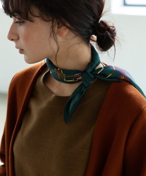 marjour（マージュール）の「CHAIN SCARF（バンダナ/スカーフ・レディース・ネイビー/ブラウン/グリーン・FREE）」の14枚目の写真