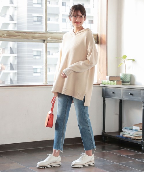 KOBE LETTUCE（コウベレタス）の「フーディーサイドスリットニットトップス（ニット/セーター・レディース・ミント/グレー/ラベンダー/ライトベージュ・FREE）」の11枚目の写真