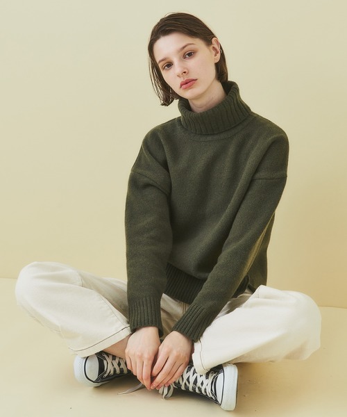 STUDIOUS(ステュディオス)の「【STUDIOUS】カシミヤウールタートルネックニット(ニット/セーター・レディース・ホワイト/ブラック/ブラウン/カーキ/ピンク/イエロー/ブルー・FREE)」の19枚目の写真