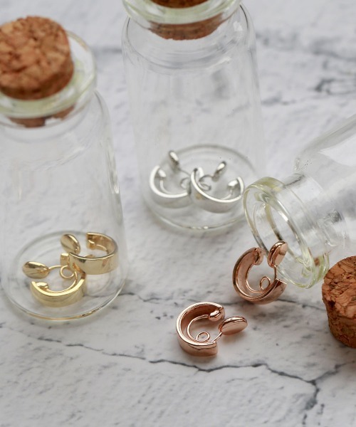 colleca la(コレカラ)の「miniループフィット・ミラーフープイヤリング(イヤリング・レディース・シルバー/ゴールド/ピンクゴールド・フリ-)」の6枚目の写真