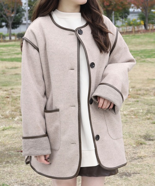 PairPair（ペアペア）の「パイピングミドルジャケット（ノーカラーコート・レディース・ブラウン/ライトベージュ・FREE）」の2枚目の写真