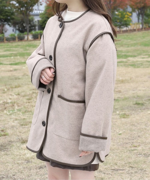 PairPair（ペアペア）の「パイピングミドルジャケット（ノーカラーコート・レディース・ブラウン/ライトベージュ・FREE）」の6枚目の写真