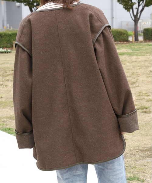 PairPair（ペアペア）の「パイピングミドルジャケット（ノーカラーコート・レディース・ブラウン/ライトベージュ・FREE）」の10枚目の写真