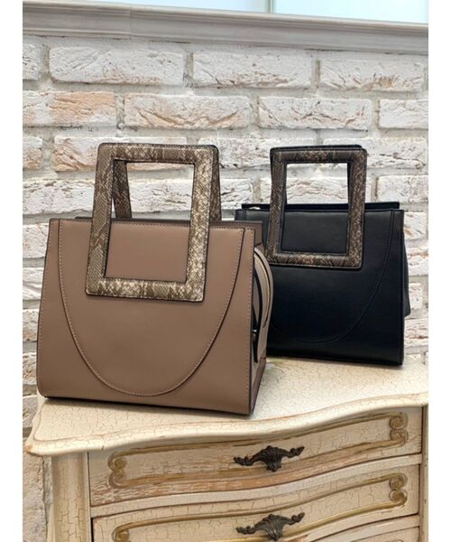 RESEXXY（リゼクシー）の「ハンドル切替バッグ（ハンドバッグ・レディース・ブラック/ベージュ・FREE）」の7枚目の写真