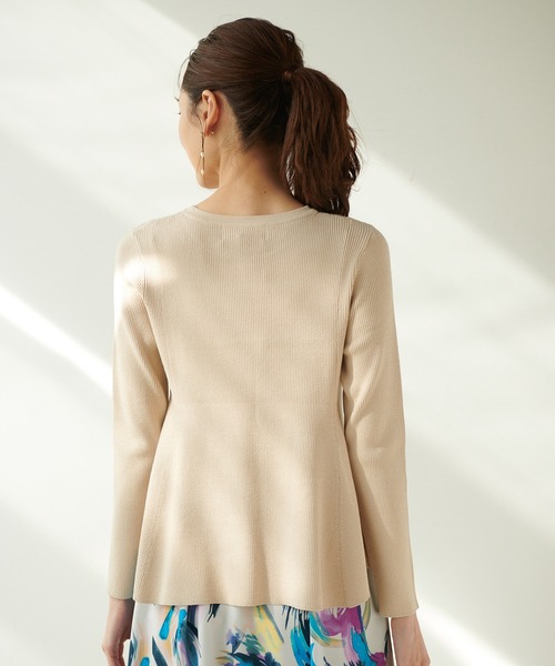 ROPE' PICNIC(ロペピクニック)の「【マシンウォッシャブル】ペプラムニットプルオーバー(ニット/セーター・レディース・ブラック/ベージュ/サックスブルー/グリーン系その他/ピンク系その他2・38)」の9枚目の写真