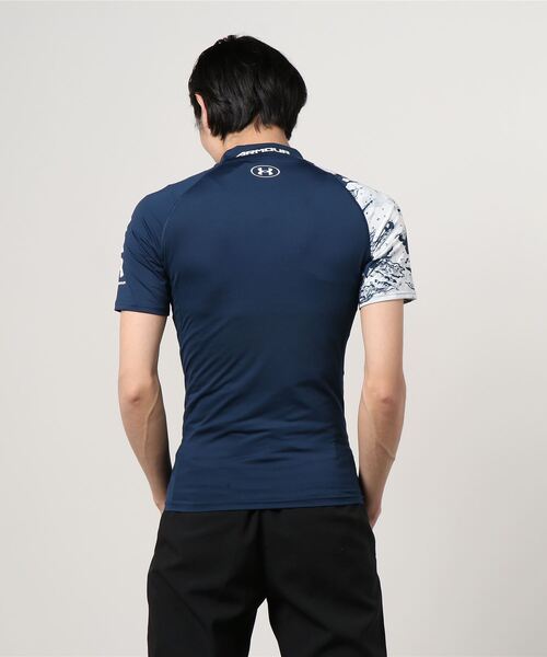 UNDER ARMOUR（アンダーアーマー）の「UAヒートギアアーマー ショートスリーブ ノベルティ（トレーニング/MEN）（Tシャツ/カットソー・メンズ・ネイビー/ブラック/ブラック×グリーン/ホワイト・MD/XL/LG/SM/3XL/XXL）」の5枚目の写真