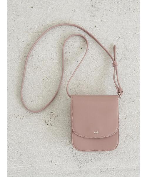 koe（コエ）の「フラップミニショルダーポーチ＊（ショルダーバッグ・レディース・ブラック/ライトピンク/グレイッシュベージュ・FREE）」の4枚目の写真