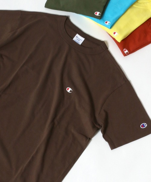 Champion（チャンピオン）の「Champion/チャンピオン ワンポイント刺繍 無地Tシャツ（Tシャツ/カットソー・メンズ・ホワイト/レモンイエロー/レンガ/ターコイズブルー/アイボリー/グレー/ネイビー/ブラウン/ブラック/ダークグリーン・S/M/L/XL）」の5枚目の写真