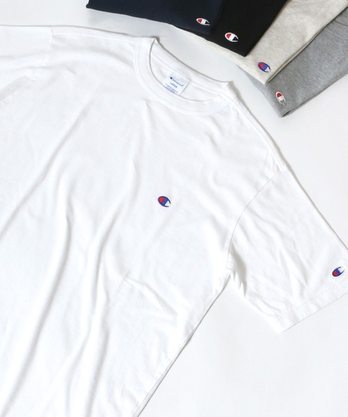 Champion（チャンピオン）の「Champion/チャンピオン ワンポイント刺繍 無地Tシャツ（Tシャツ/カットソー・メンズ・ホワイト/レモンイエロー/レンガ/ターコイズブルー/アイボリー/グレー/ネイビー/ブラウン/ブラック/ダークグリーン・S/M/L/XL）」の2枚目の写真