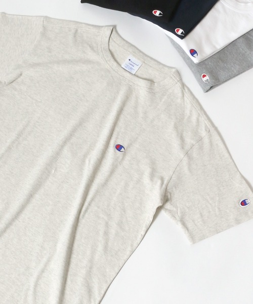 Champion（チャンピオン）の「Champion/チャンピオン ワンポイント刺繍 無地Tシャツ（Tシャツ/カットソー・メンズ・ホワイト/レモンイエロー/レンガ/ターコイズブルー/アイボリー/グレー/ネイビー/ブラウン/ブラック/ダークグリーン・S/M/L/XL）」の3枚目の写真