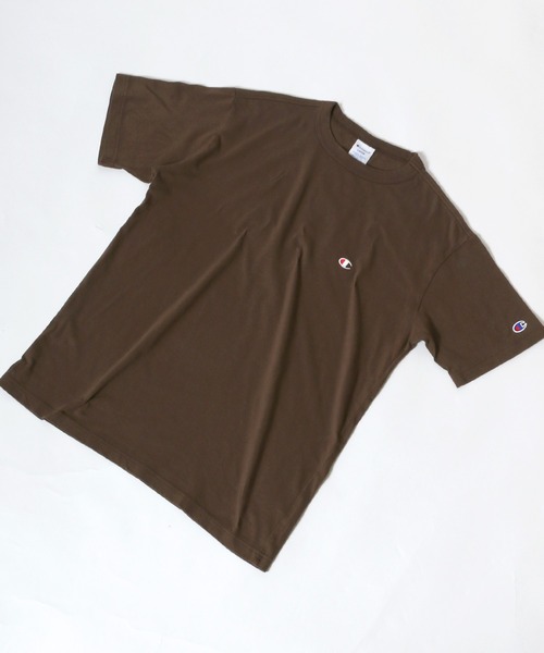 Champion（チャンピオン）の「Champion/チャンピオン ワンポイント刺繍 無地Tシャツ（Tシャツ/カットソー・メンズ・ホワイト/レモンイエロー/レンガ/ターコイズブルー/アイボリー/グレー/ネイビー/ブラウン/ブラック/ダークグリーン・S/M/L/XL）」の19枚目の写真