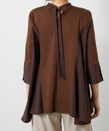 テントラインバックタイトトップス