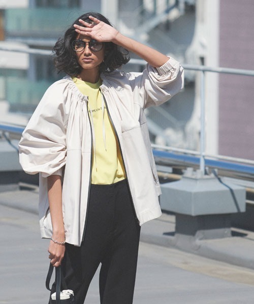 Mila Owen（ミラオーウェン）の「グラフィックプリントTシャツ（Tシャツ/カットソー・レディース・ホワイト/ベージュ/イエロー・0/1）」の16枚目の写真