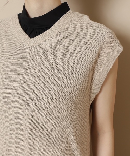 N.（N. Natural Beauty Basic）（エヌエヌナチュラルビューティーベーシック）の「◆スリーブレスＶネックニット（ニット/セーター・レディース・ブラック/ベージュ/テラコッタ・MEDIUM）」の12枚目の写真