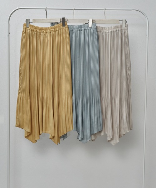 Amourire（アムリール）の「イレヘムプリーツSK（スカート・レディース・ベージュ/サックスブルー/イエロー・M）」の7枚目の写真