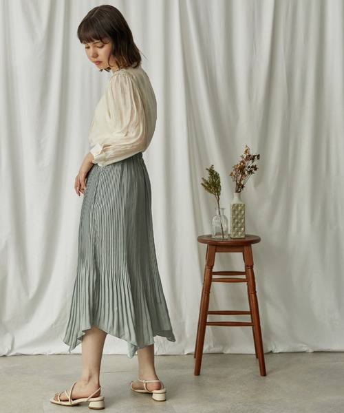 Amourire（アムリール）の「イレヘムプリーツSK（スカート・レディース・ベージュ/サックスブルー/イエロー・M）」の4枚目の写真