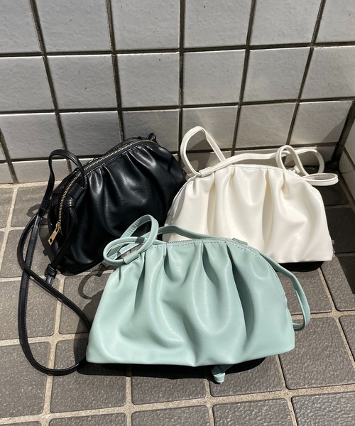 SPIRALGIRL（スパイラルガール）の「ギャザーショルダーバッグ（ショルダーバッグ・レディース・ブラック/オフホワイト/グリーン・FREE）」の6枚目の写真