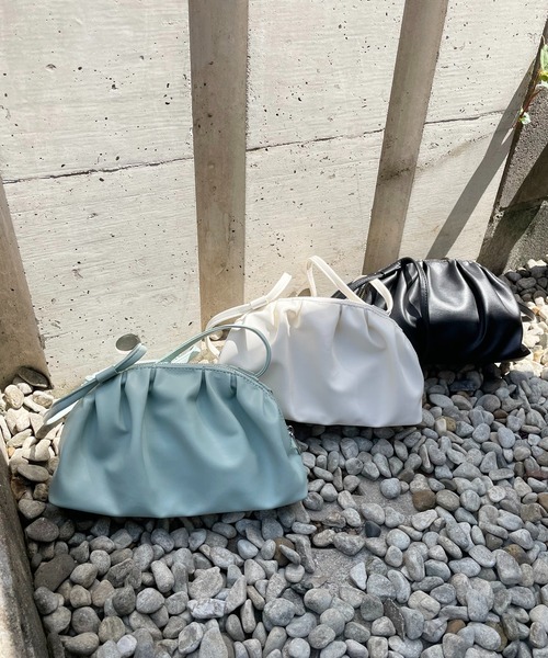 SPIRALGIRL（スパイラルガール）の「ギャザーショルダーバッグ（ショルダーバッグ・レディース・ブラック/オフホワイト/グリーン・FREE）」の14枚目の写真