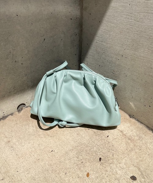 SPIRALGIRL（スパイラルガール）の「ギャザーショルダーバッグ（ショルダーバッグ・レディース・ブラック/オフホワイト/グリーン・FREE）」の16枚目の写真