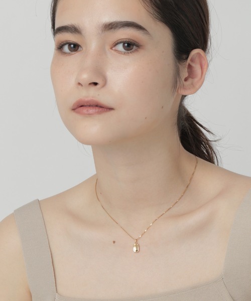 PAS TIERRA（パティエラ）の「-Lien- レクタングルコインネックレス（ネックレス・レディース・イエローゴールド・FREE）」の4枚目の写真