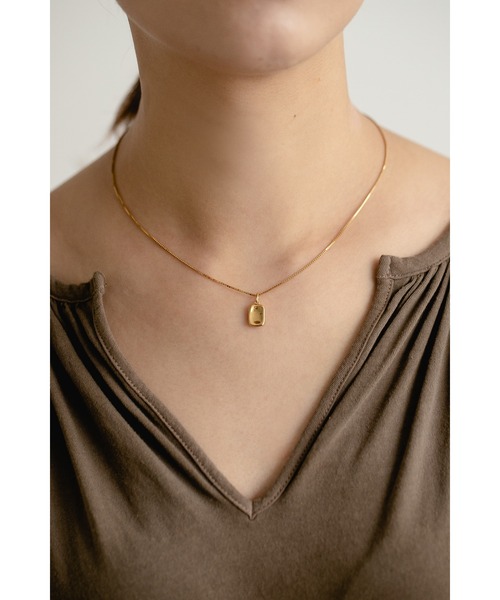 PAS TIERRA（パティエラ）の「-Lien- レクタングルコインネックレス（ネックレス・レディース・イエローゴールド・FREE）」の9枚目の写真