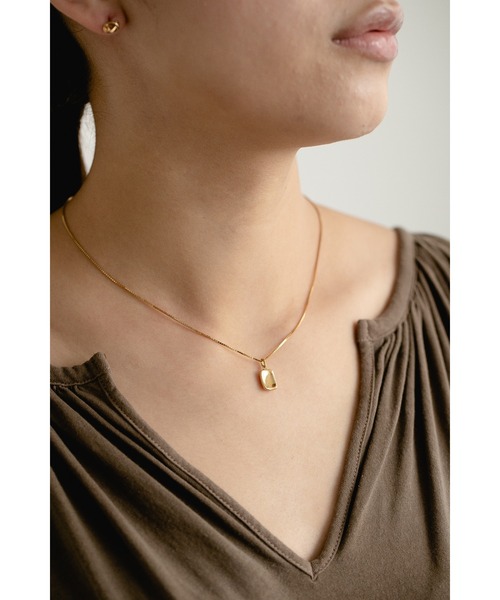 PAS TIERRA（パティエラ）の「-Lien- レクタングルコインネックレス（ネックレス・レディース・イエローゴールド・FREE）」の10枚目の写真