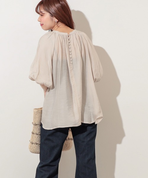 natural couture（ナチュラルクチュール）の「プチプラバンドカラーバルーンブラウス（シャツ/ブラウス・レディース・オフホワイト/ブラック/ベージュ/ミント・FREE）」の6枚目の写真