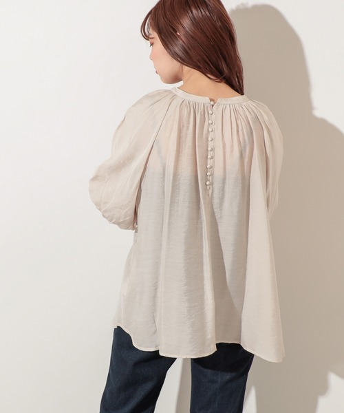 natural couture（ナチュラルクチュール）の「プチプラバンドカラーバルーンブラウス（シャツ/ブラウス・レディース・オフホワイト/ブラック/ベージュ/ミント・FREE）」の10枚目の写真