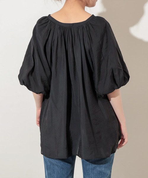 natural couture（ナチュラルクチュール）の「プチプラバンドカラーバルーンブラウス（シャツ/ブラウス・レディース・オフホワイト/ブラック/ベージュ/ミント・FREE）」の8枚目の写真