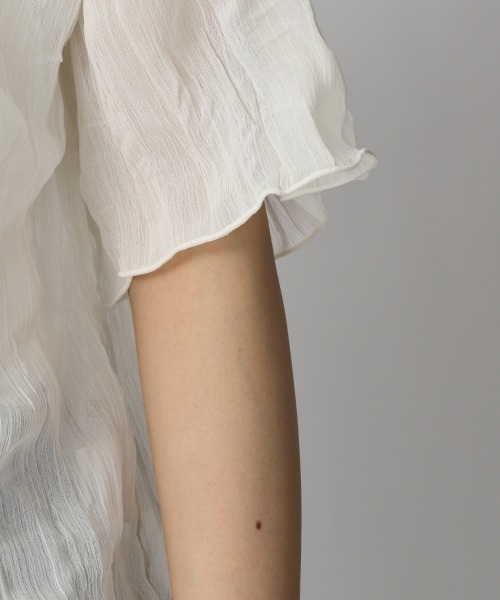 LOWRYS FARM(ローリーズファーム)の「シアープリーツプルオーバー5S 948777(Tシャツ/カットソー・レディース・オフホワイト/ブラック/パープル/ブルー/オレンジ・FREE)」の12枚目の写真