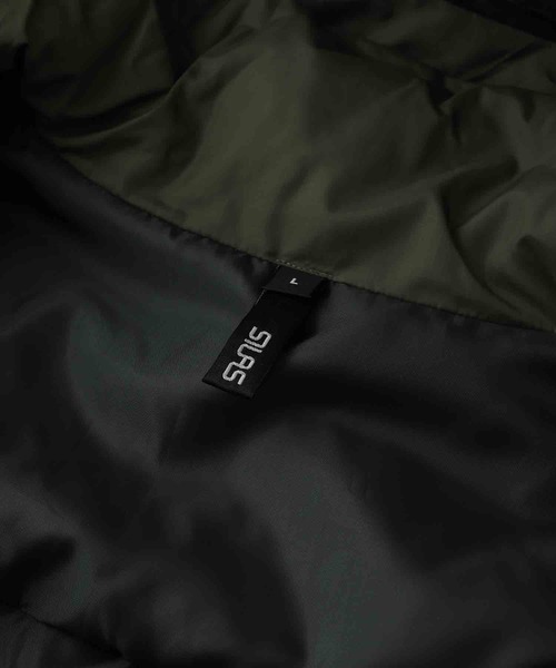 SILAS（サイラス）の「BICOLOR ZIP-UP PUFFER JACKET（ダウンジャケット/コート・メンズ・ベージュ/オリーブ・X-LARGE/MEDIUM/LARGE）」の7枚目の写真
