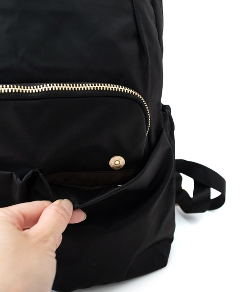 VitaFelice（ヴィータフェリーチェ）の「10ポケットナイロンリュック