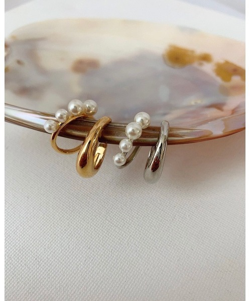 mou（モウ）の「フォーグレインズパールイヤーカフ（片耳用）（イヤーカフ・レディース・シルバー/ゴールド・FREE）」の3枚目の写真