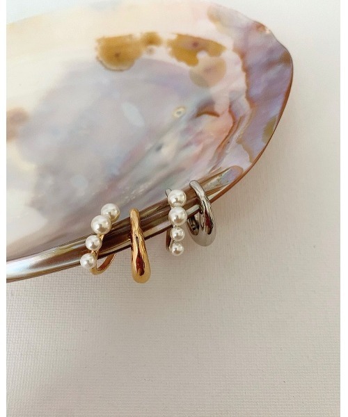 mou（モウ）の「フォーグレインズパールイヤーカフ（片耳用）（イヤーカフ・レディース・シルバー/ゴールド・FREE）」の4枚目の写真