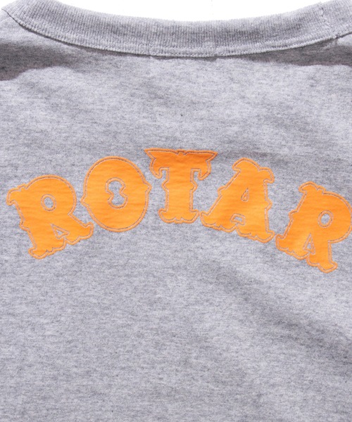 ROTAR(ローター)の「Base Ball LOGO BB Tee ベースボール ロゴ 七分袖(Tシャツ/カットソー・メンズ・ホワイト×ブルー/スミクロ/グレー系その他・SMALL/MEDIUM/LARGE/X-LARGE)」の1枚目の写真