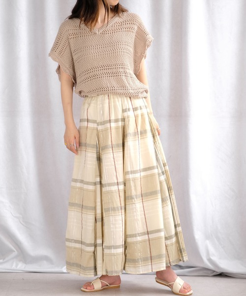 ＡＮＤＪ（アンドジェイ）の「2枚セット透かし編み背中レースアップニットトップス＆キャミ（ニット/セーター・レディース・ベージュ系その他/グレイッシュベージュ/ブラック・M）」の10枚目の写真