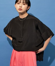 ハーフスリーブバンドカラーブラウス