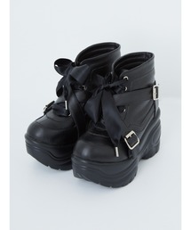 ベルト厚底スニーカー