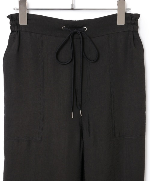 ADAM ET ROPE'（アダムエロペ）の「ナイロンドロストイージーパンツ（その他パンツ・レディース・ブラック/カーキ・FREE）」の8枚目の写真